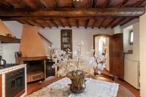 Interior - La Mangiatoia – Romantic Retreat in Chianti with Pool (Greve in Chianti)
