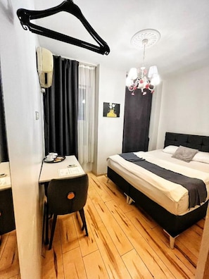 Room - Welcoming 1-bedroom bed & breakfast in vibrant Beyoglu neighborhood (beyoglu)