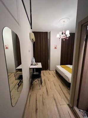 Room - Welcoming 1-bedroom bed & breakfast in vibrant Beyoglu neighborhood (beyoglu)
