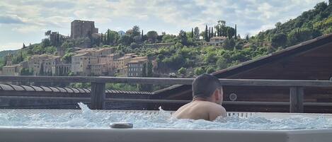 Baignoire à remous extérieure