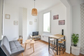 Living area - Coeur Endoume - Bel appart 1 ch proche Vieux Port (Marseille)