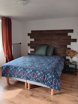 4 Schlafzimmer, Bügeleisen/Bügelbrett, WLAN, Bettwäsche