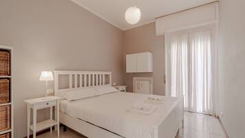 3 Schlafzimmer, Bügeleisen/Bügelbrett