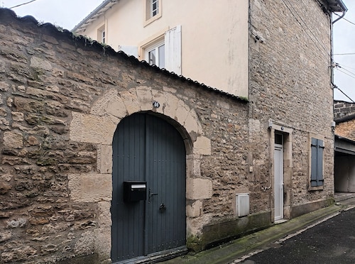 MAISON ENTIERE CENTRE-VILLE 4 à 12 PERSONNES