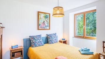 3 bedrooms, iron/ironing board, WiFi