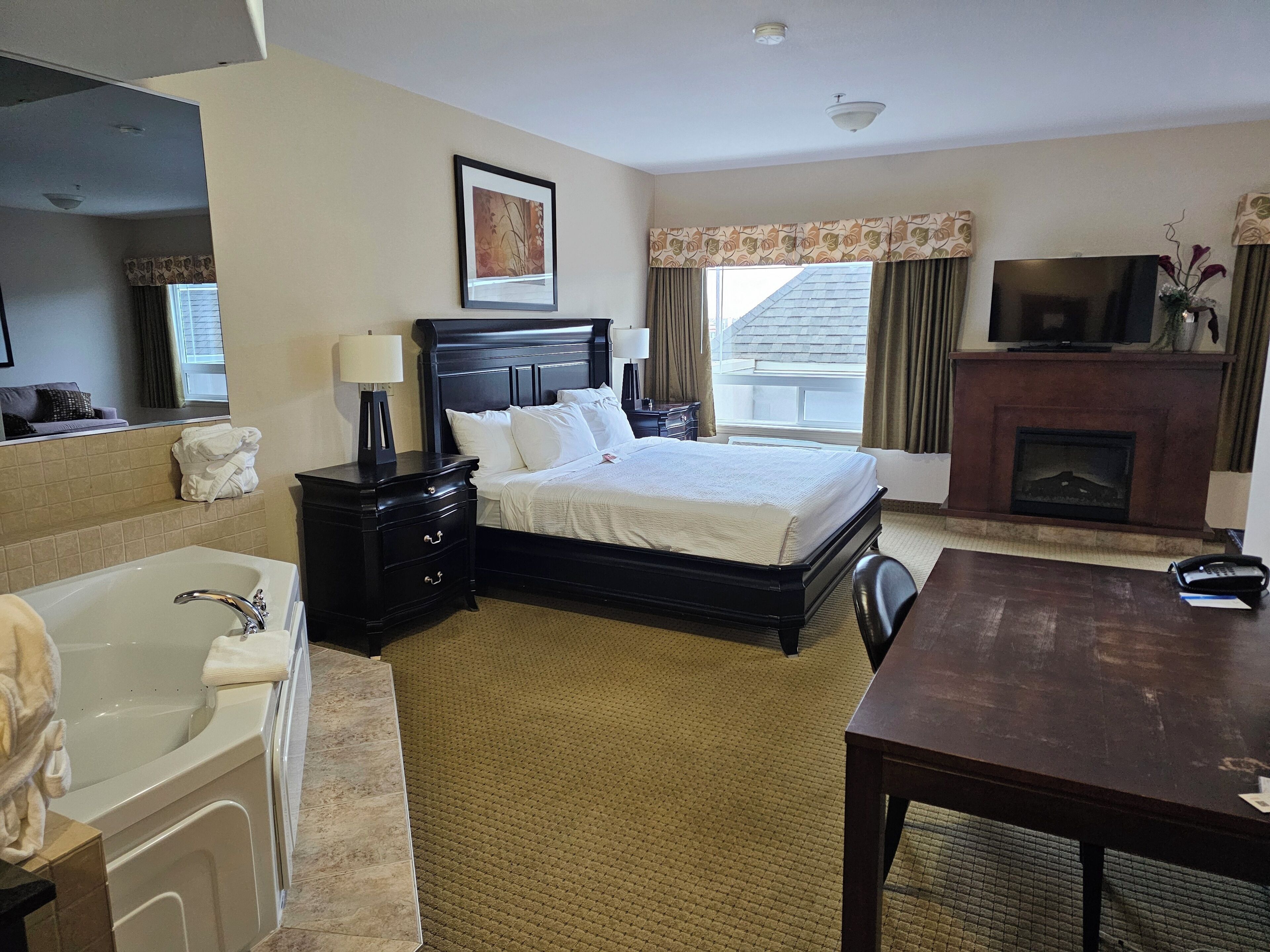 Superior Single Room, Non Smoking | Iron/ironing board, free WiFi