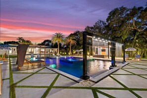 Comfort Villa | Pool | Outdoor pool - One & OnlyTreehouse Villa Pool Jacuzzi  (North Miami)