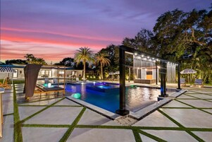 Comfort Villa | Pool | Outdoor pool