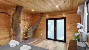 Comfort Villa | Iron/ironing board, free WiFi, bed sheets