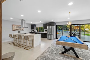 Billiards - Epic Treehouse Villa - Pool • Pickleball  (North Miami)