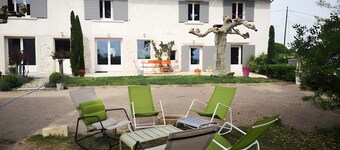 Holiday Home “Gîte En Beaujolais” with Wi-Fi