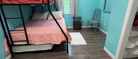 4 bedrooms, iron/ironing board, travel crib, WiFi (free)