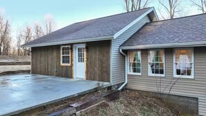 Exterior - The Sylvan Retreat Brand-new 4BR/ Sleeps 10/Free Boat parking/Close to the Lake! (Somerset)