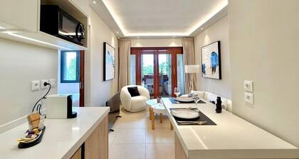 Nice Collection, Elegant One-Bedroom Suite