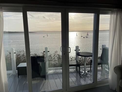 Primrose front row sea view. Dogs stay free. Rockley Park, Poole, Dorset.