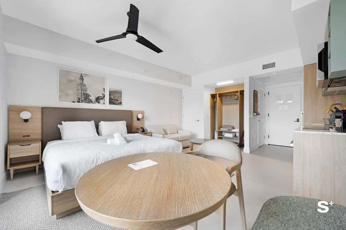 Studio, Balcony, City View