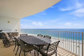 Outdoor dining - Luxury Vacation at Turquoise Place 1108C in Orange Beach, AL (Orange Beach)