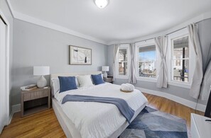 3 bedrooms, iron/ironing board, Internet, bed sheets - New 3BD House 15mins NYC (Bayonne)