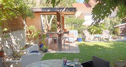 Large, comfortable T2 with private garden 4 minutes' walk from the beaches of CAPBRETON