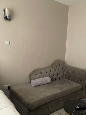 Living area - Snowhaven Kiambu rd| Studio Apt - Swimming pool (Nairobi)