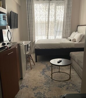Iron/ironing board, WiFi, bed sheets - Snowhaven Kiambu rd| Studio Apt - Swimming pool (Nairobi)