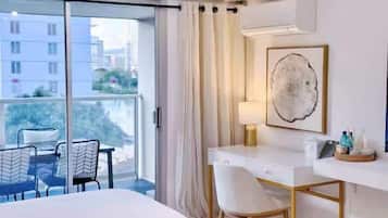 House, Pool Access, Canal View (1 Bedroom) | 1 bedroom, individually decorated, individually furnished, desk