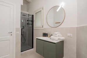 Bathroom - Vrbo Property (Porto San Paolo)