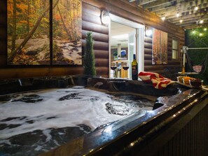 Interior - <10 Min to Lake & DT! Flat Drive! Hot Tub! Games! (Blue Ridge)