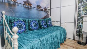 1 bedroom, individually decorated, individually furnished, free WiFi