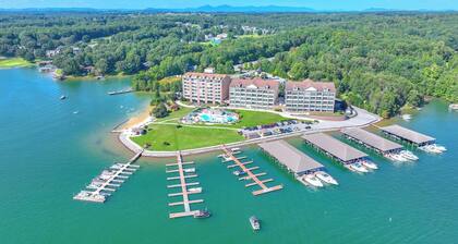 2 Suites! Lake Front Resort w/ Pickleball + Pool
