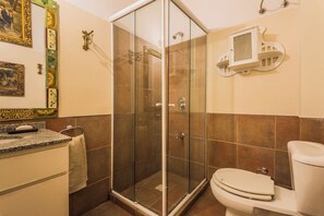 Hair dryer, towels, toilet paper - Sky Garden [Art Nouveau] Wild Terrace & Mini Pool (Montevideo)