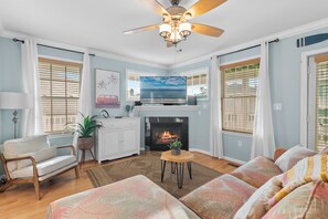 Smart TV, video games, books - Arcade Townhouse Steps to Beach (Ocean City)