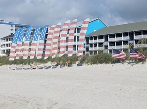 Beach - Our 3 bedroom unit is expansive, and perfect for large parties going on vacation (North Myrtle Beach)