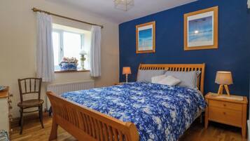 Cottage | 1 bedroom, individually decorated, individually furnished, free WiFi