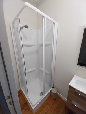 Bathroom - Gîte La Caillère 4 people (Moncoutant-sur-Sèvre)