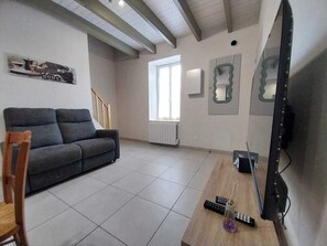 TV - Gîte La Caillère 4 people (Moncoutant-sur-Sèvre)