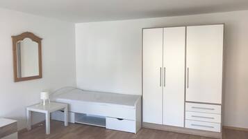 3 Schlafzimmer, Bügeleisen/Bügelbrett, WLAN, Bettwäsche