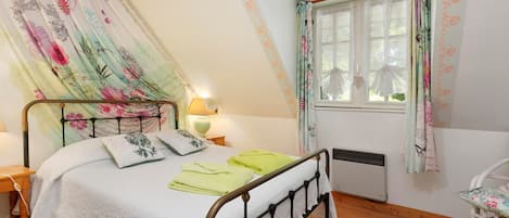 1 bedroom, WiFi, bed sheets