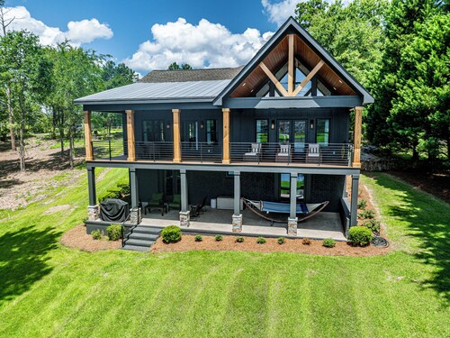 Firefly Haven, 4bedrooms, 5 baths, 4 Kayaks, 1 paddleboard, Great Water + MORE!