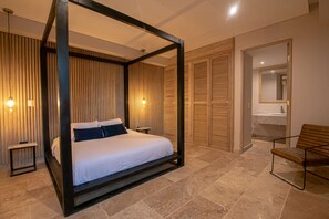 9 habitaciones, escritorio, tabla de planchar con plancha y wifi gratis 