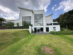 Exterior - Las Palmas House 2 · Mansion in Las Palmas (MedellÃ­n)