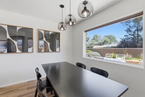 Dining - Sedona Townhome • Pool, Golf & Star Gazing (Sedona)