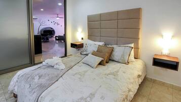 2 habitaciones, tabla de planchar con plancha y acceso a internet