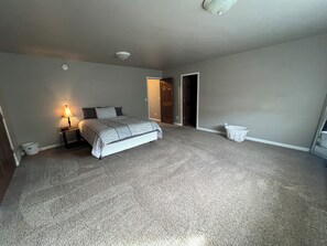 3 bedrooms, free WiFi, bed sheets