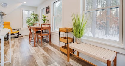 Tiny Acres: A Storybook Tiny Home, 4 Mi. to CDP