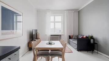 Appartamento Standard, vista mare | Ristoranti