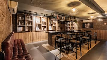 Bar (en la propiedad)
