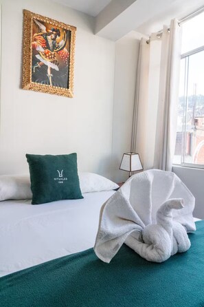 3 chambres, fer et planche à repasser, draps fournis