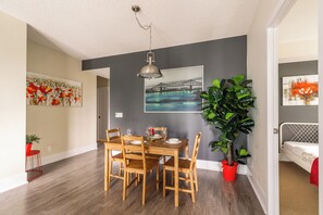 Superior Room, Non Smoking, Kitchen | Dining - CN Tower Suites Toronto Across CN Tower (Toronto)