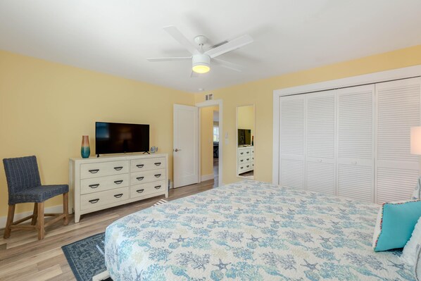 4 bedrooms - 218 Beach House on Primo (Fort Myers Beach)